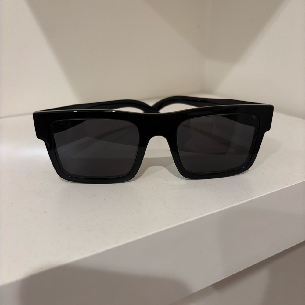 Brand new PRADA Sunglasseses
